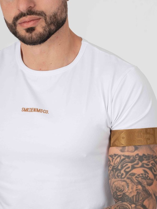 T-SHIRT SMK BRANCO CAMEL - Image 2