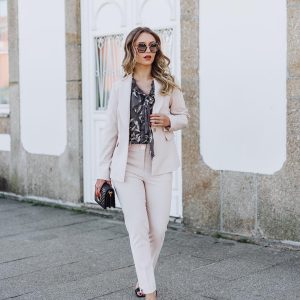 Blazer bege Silvina Campos