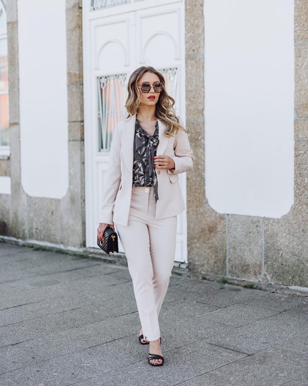 Blazer bege Silvina Campos