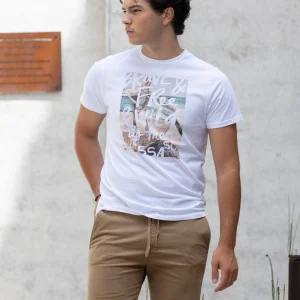 T-shirt branca com estampado