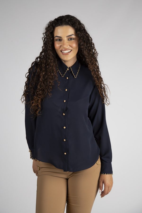 Blusa contrastes dourados